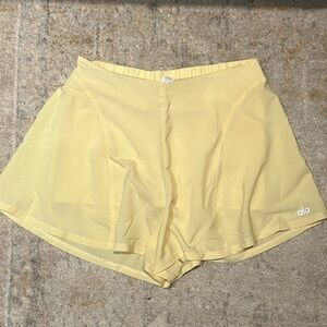 alo tiebreaker shorts